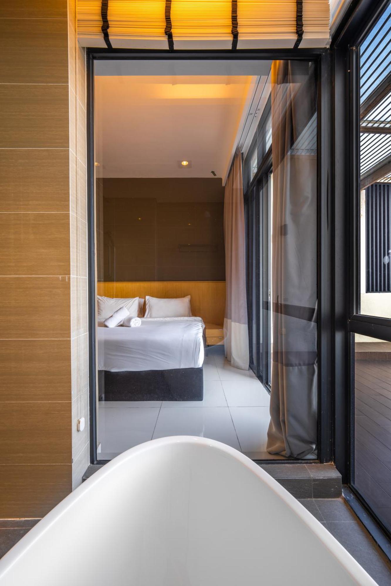 Greystone 99 Suites Малакка Экстерьер фото