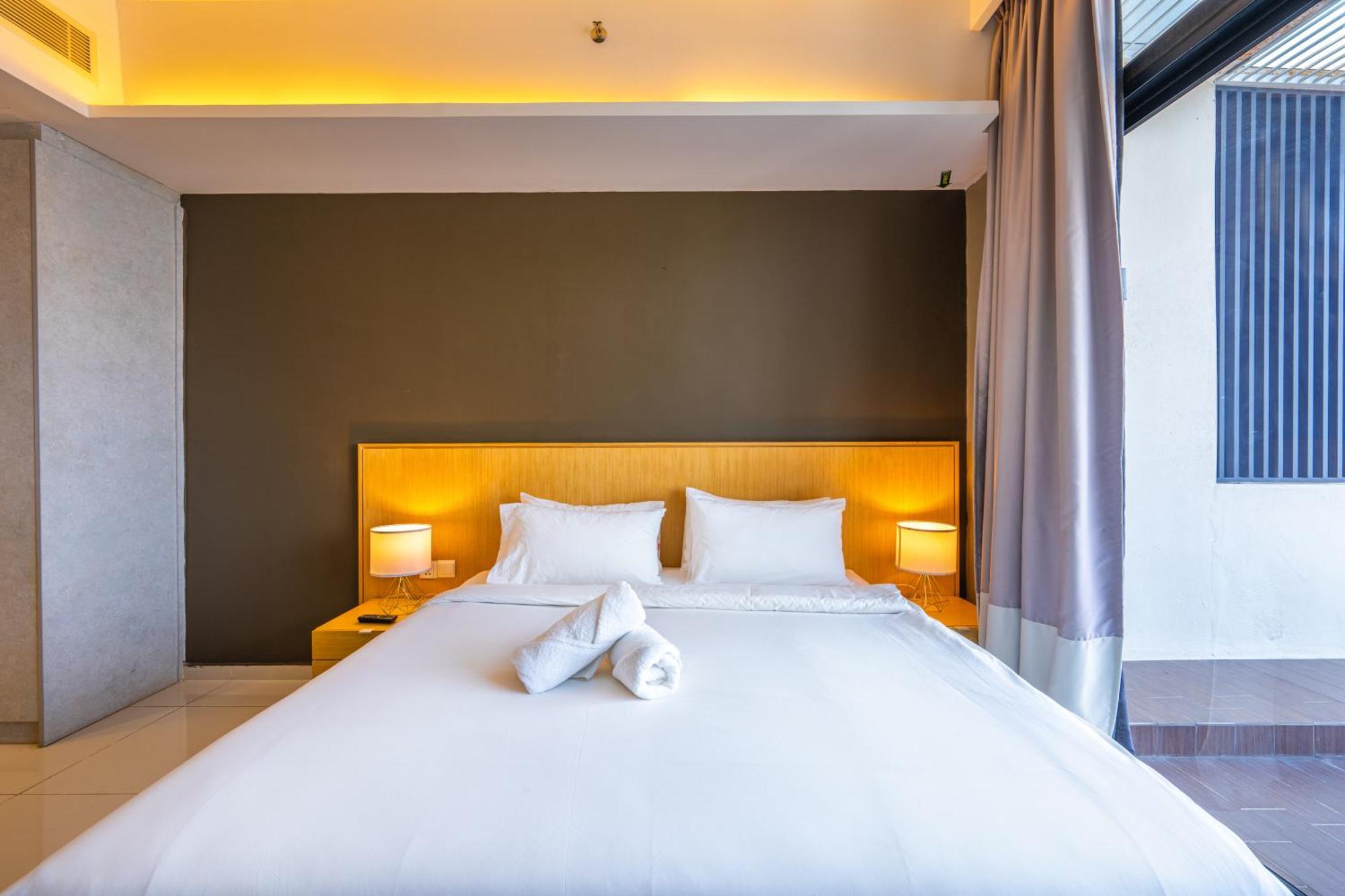 Greystone 99 Suites Малакка Экстерьер фото