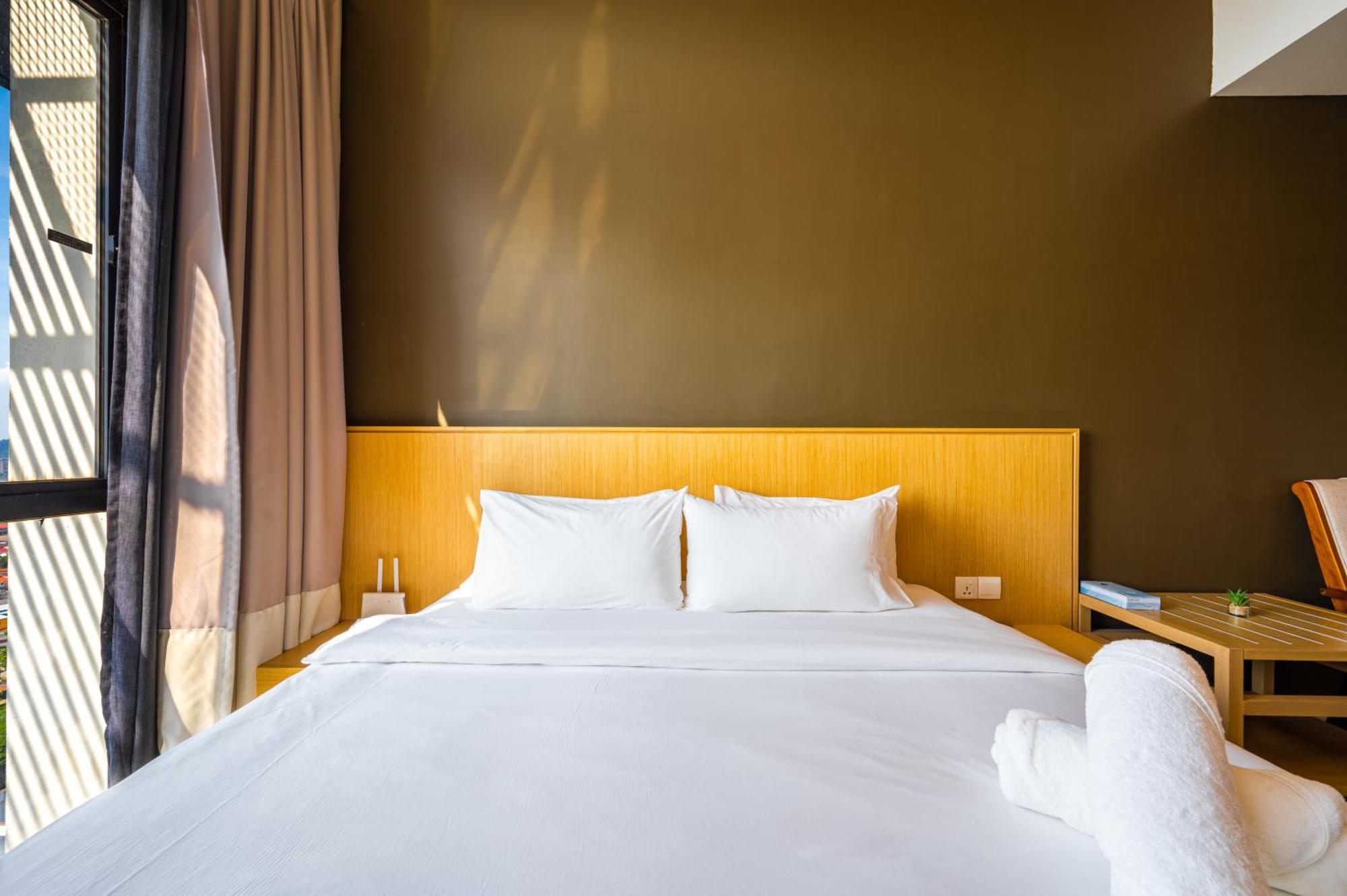 Greystone 99 Suites Малакка Экстерьер фото