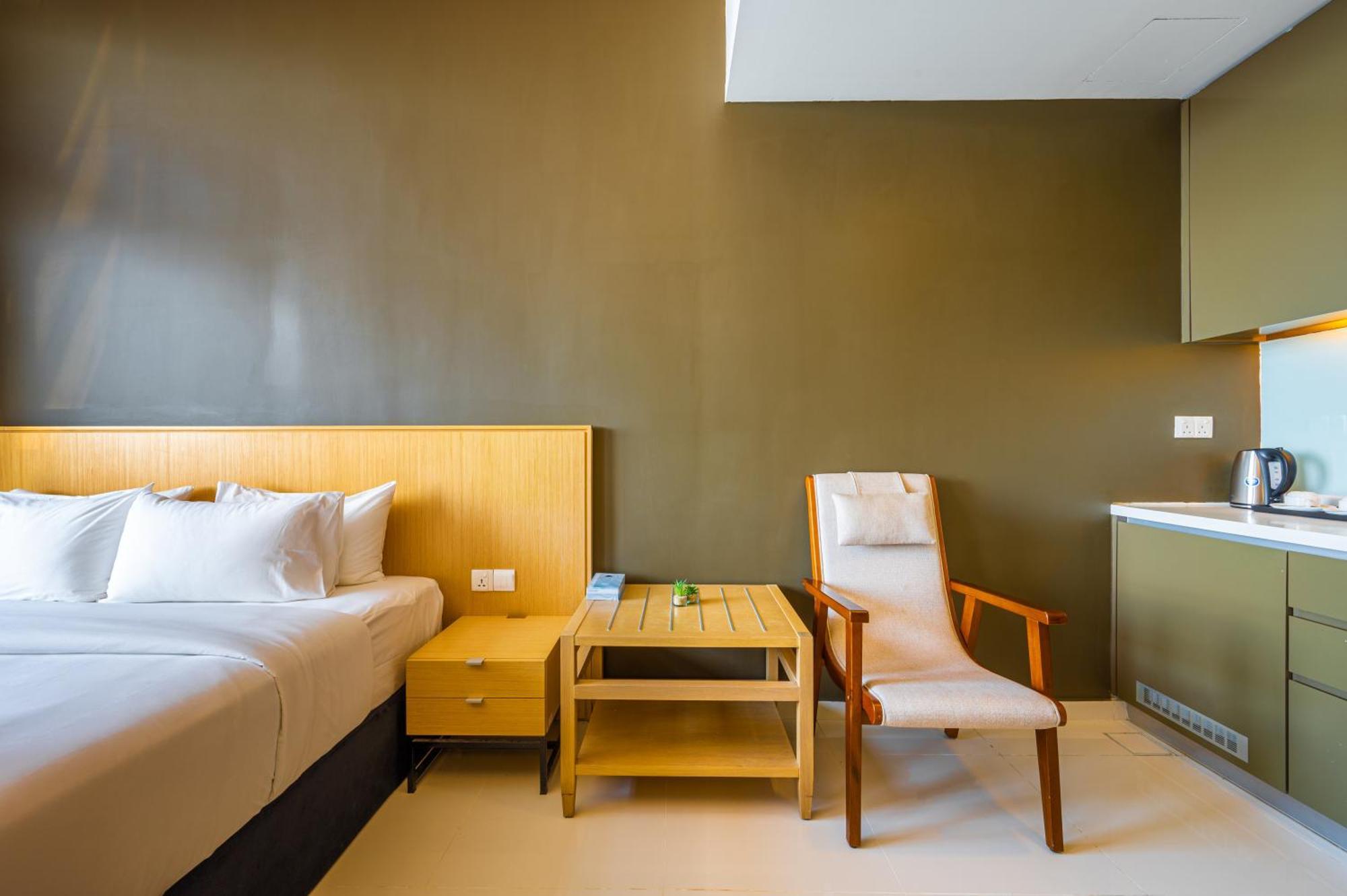 Greystone 99 Suites Малакка Экстерьер фото