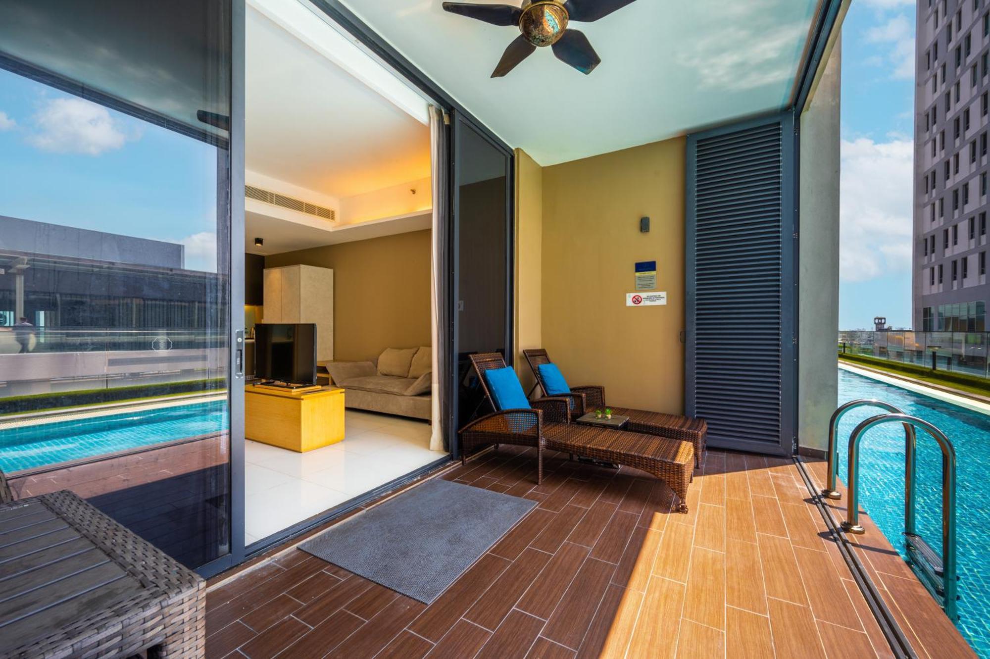 Greystone 99 Suites Малакка Экстерьер фото